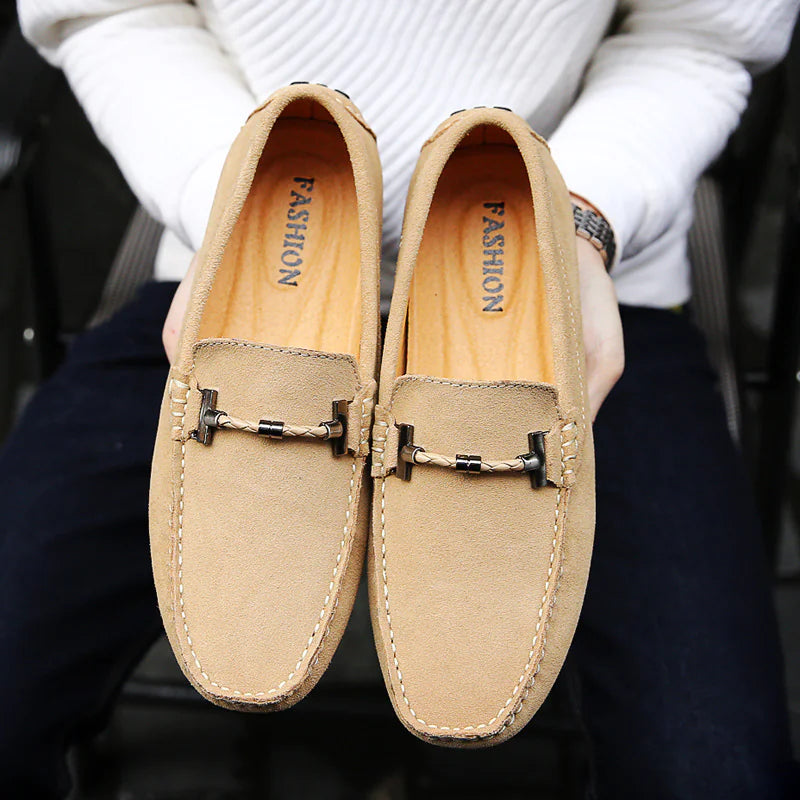 Aménatez votre style avec de luxueuses chaussures pour hommes en daim de vachette véritable !