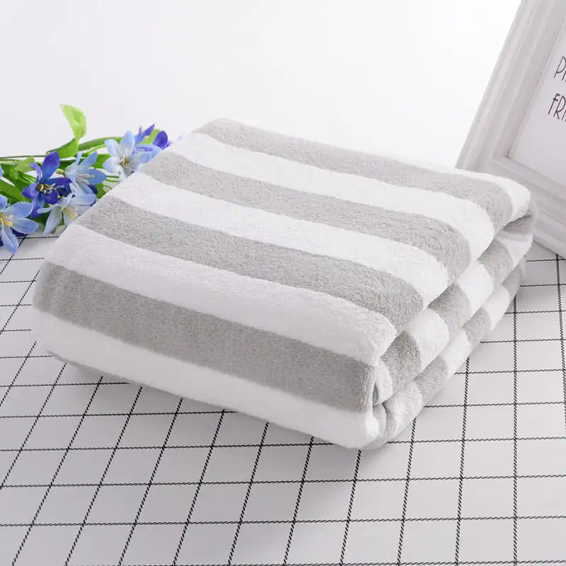 Serviettes de bain en velours corail