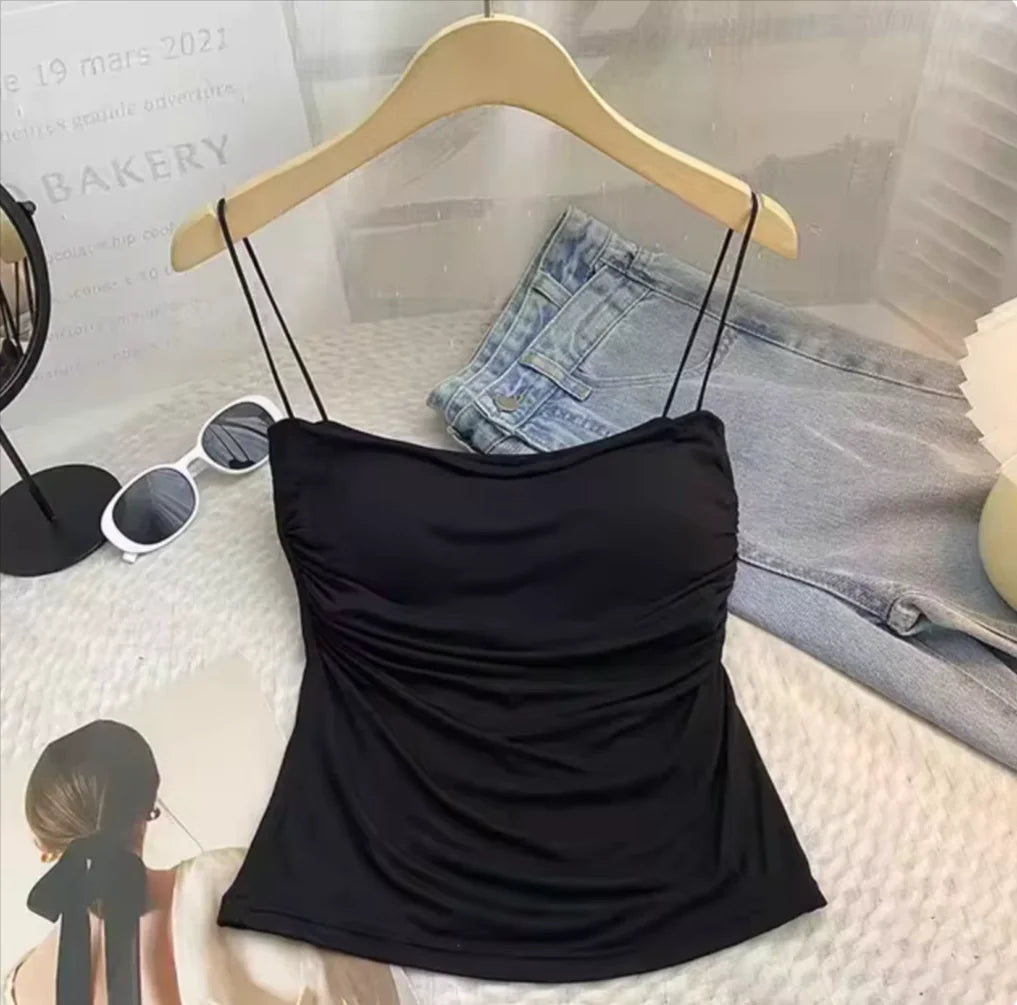Chic et élégant : Débardeur camisole ajusté sans manches de style coréen pour femme en blanc classique