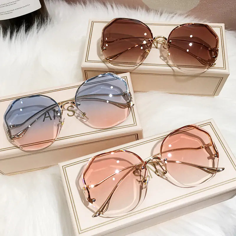 Lunettes de soleil à verres taillés