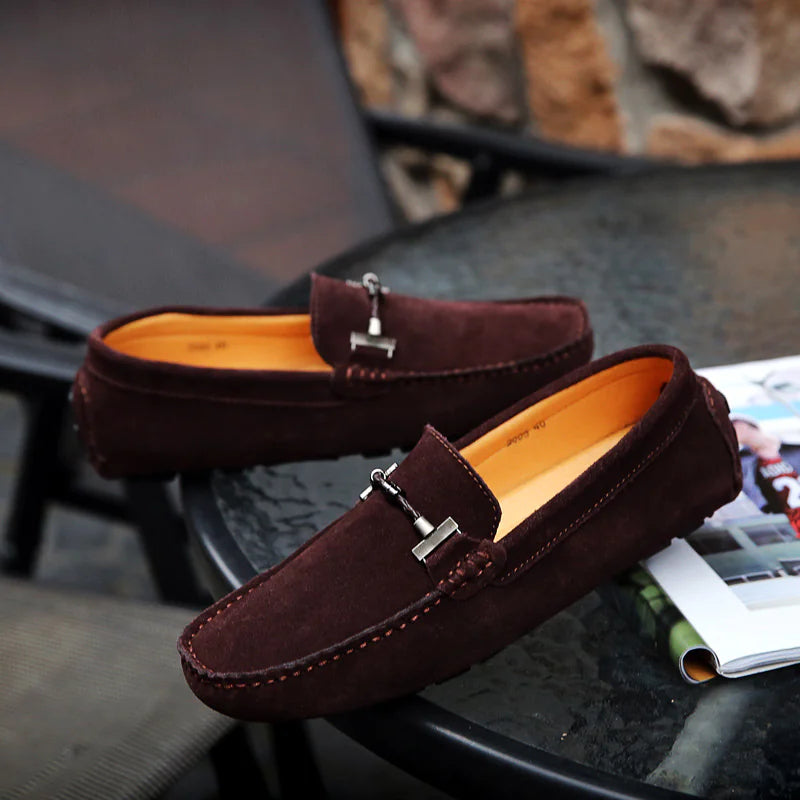 Aménatez votre style avec de luxueuses chaussures pour hommes en daim de vachette véritable !