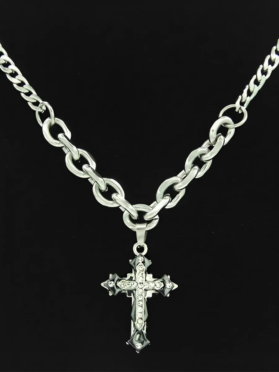 Le collier pendentif en acier inoxydable avec diamant