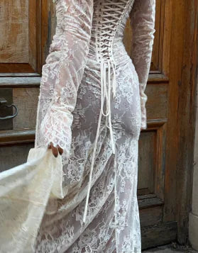 Élégante robe longue vintage en dentelle évidée Cape à manches longues