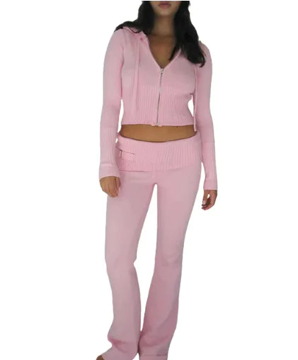 Ensemble deux pièces à capuche tricoté