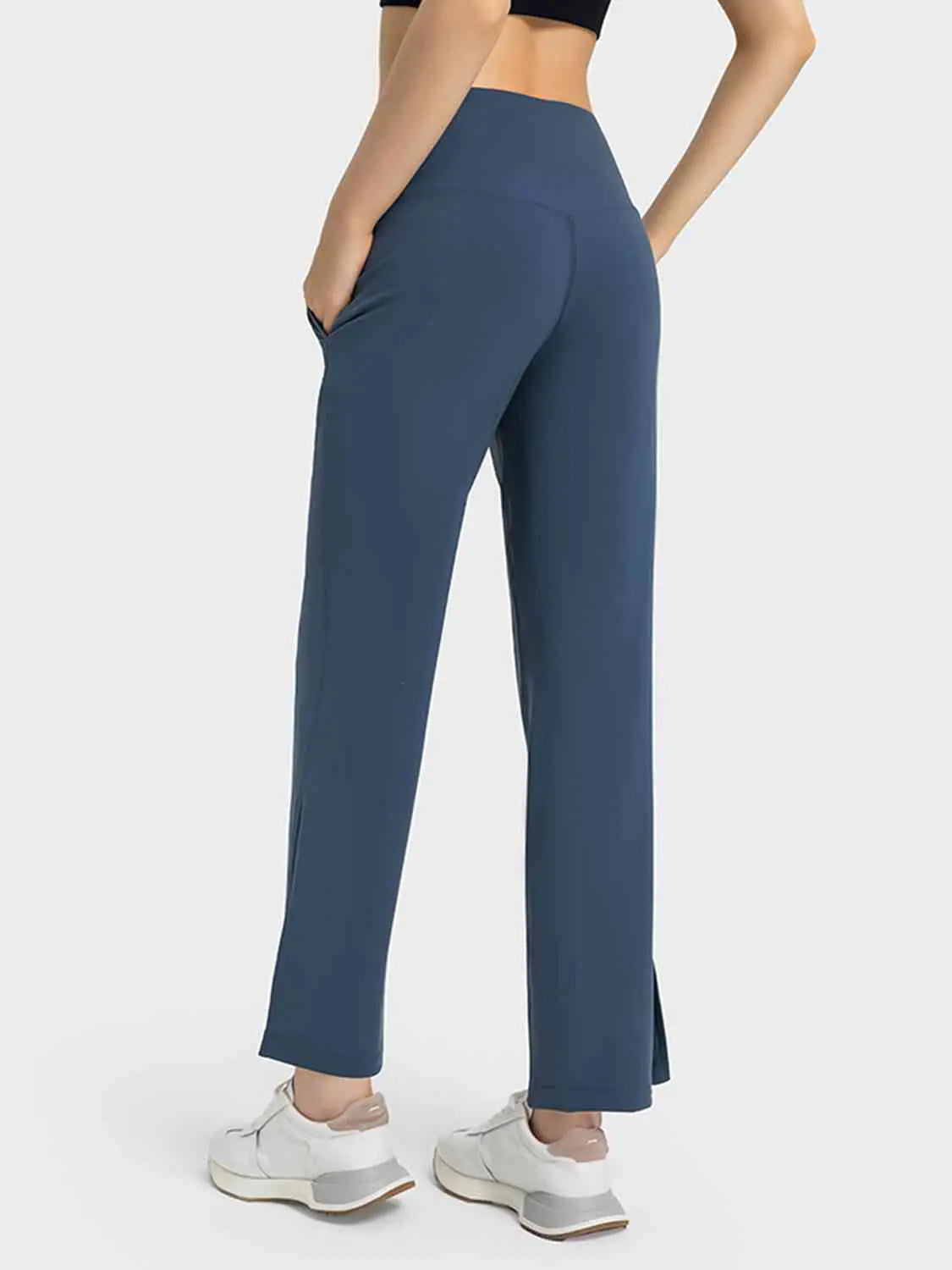 Pantalon de sport à fente