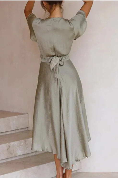 Robe irrégulière à col en V pour femmes d'été