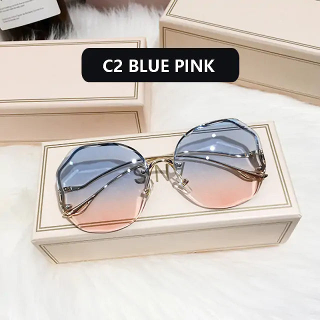 Lunettes de soleil à verres taillés