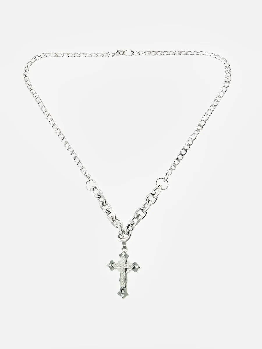Le collier pendentif en acier inoxydable avec diamant