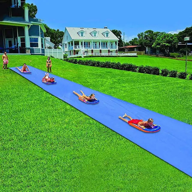 Toboggan aquatique géant