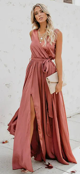 Robe sans manches à col en V