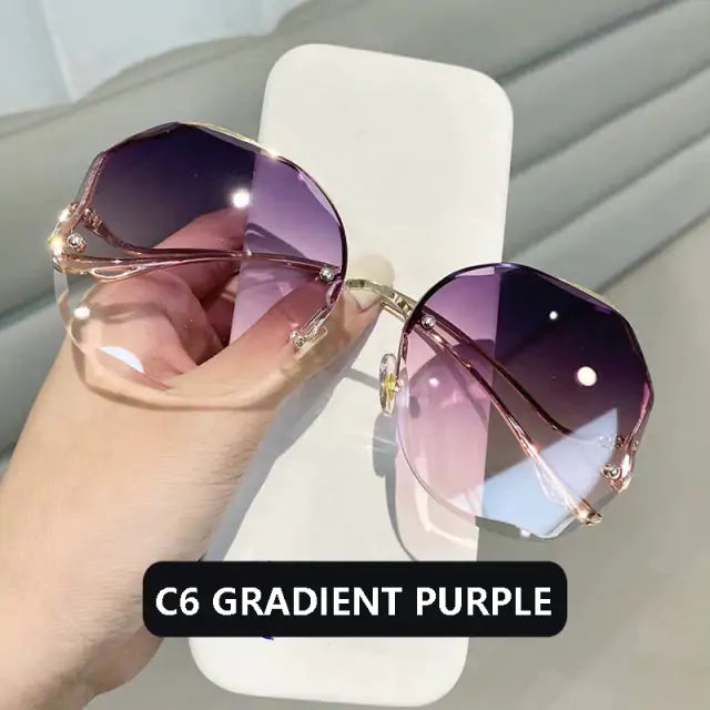 Lunettes de soleil à verres taillés